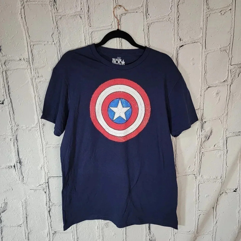 MARVEL Captain‎ America The Falcon and the Winter Soldier Graphic Tee T-shirt Lg